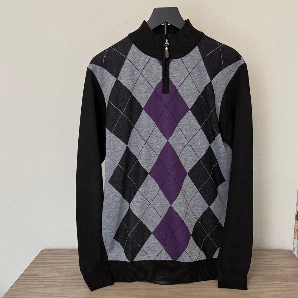Studio M Black and Gray Argyle Zip-Up Sweater